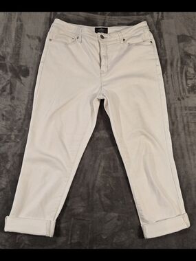 Chico's So Slimming Girlfriend Cropped Jeans White  Size 0.5 / US 6 (012)